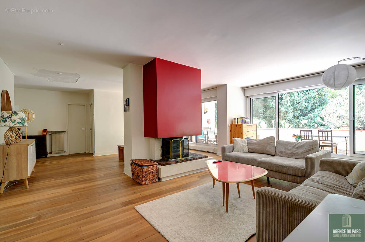Appartement à VILLE-D'AVRAY