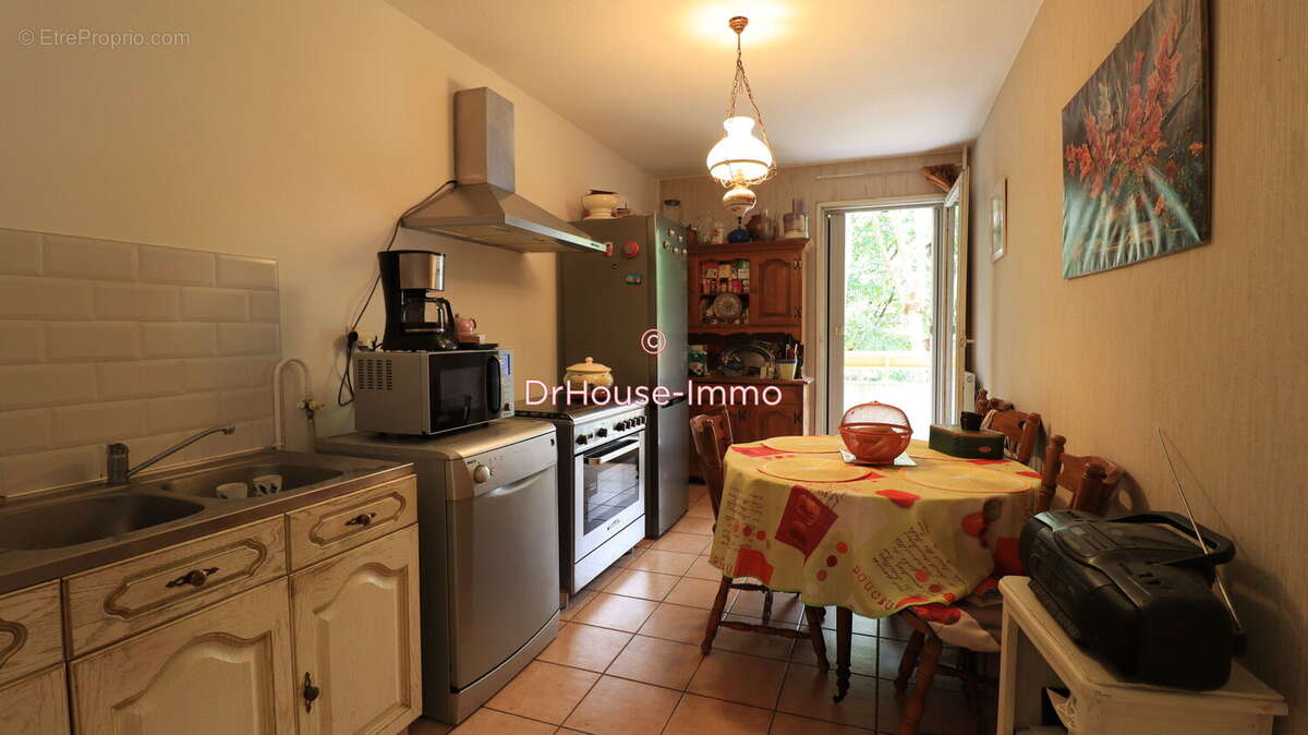 Appartement 84 m² à Lormont  - photo 6