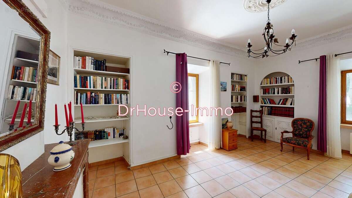 Maison 175 m² à Cascastel-Des-Corbieres  - photo 5