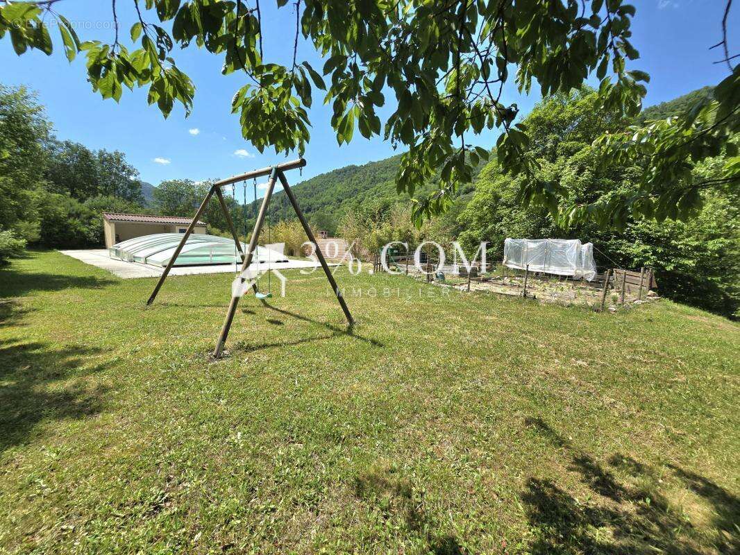Mas en pierre de pays de 236 m2 avec piscine sur terrains de - photo 5