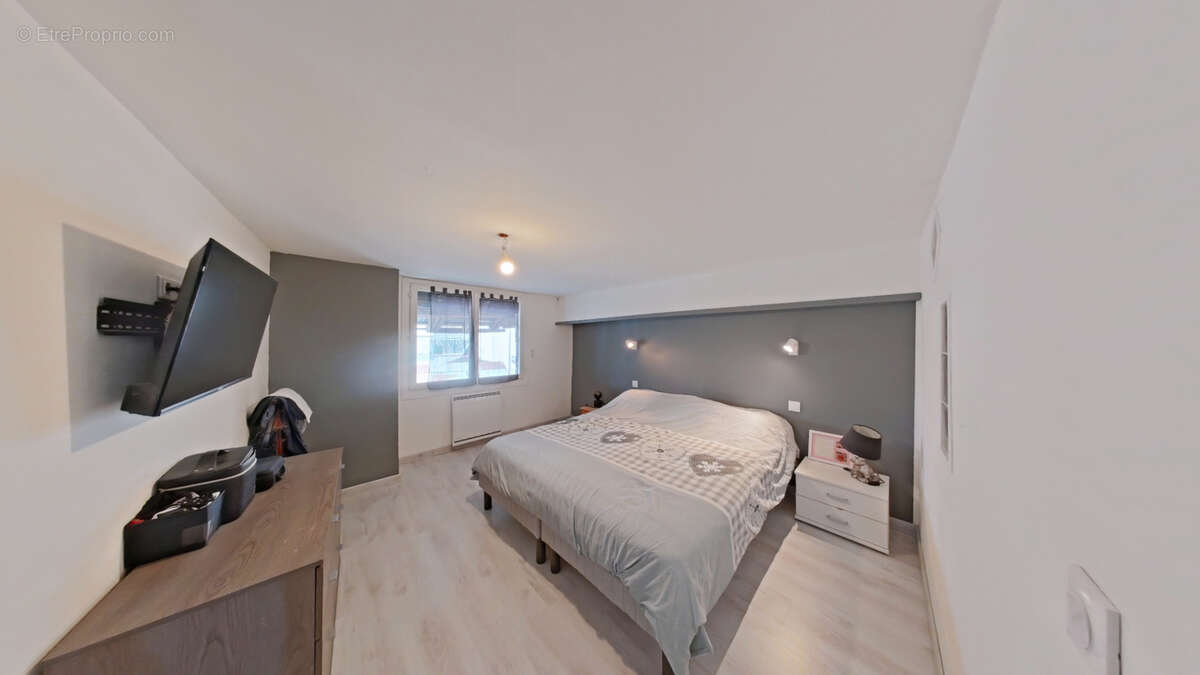 Maison à SAINTE-HELENE-SUR-ISERE