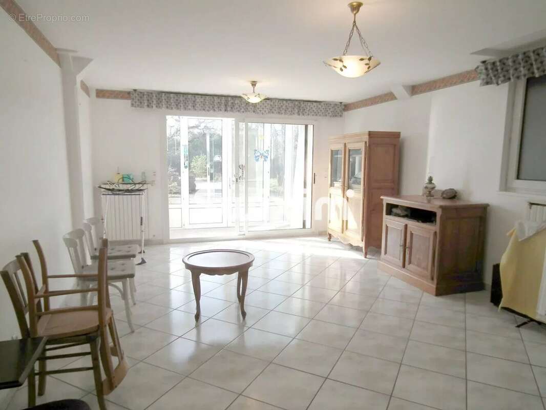 Maison à LONS-LE-SAUNIER