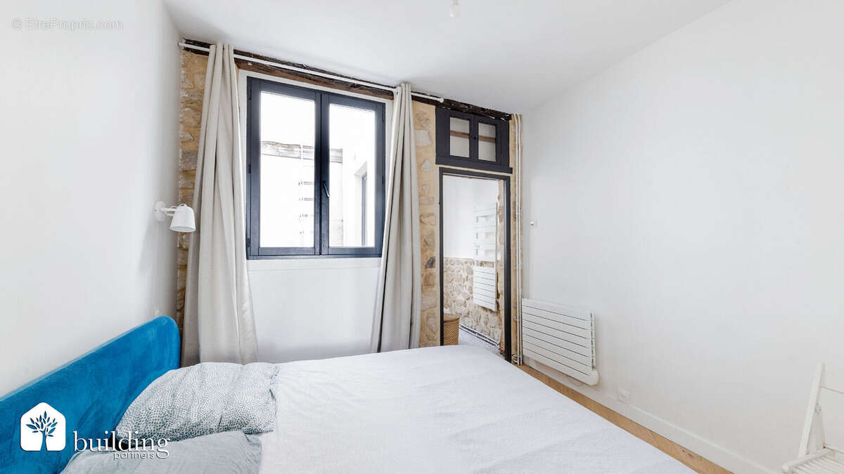 À vendre - Levallois-Perret Parc des 5 Continents - Maison ancienne rénovée avec terrasses de 139 m² - photo 9