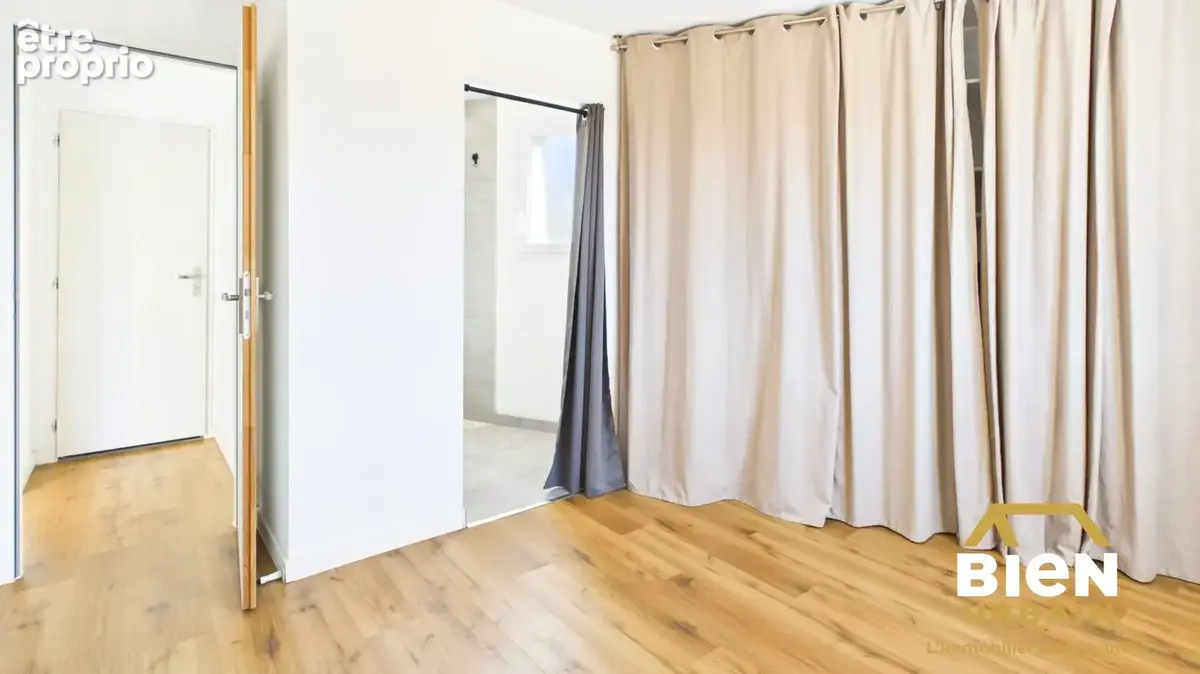 Maison 100 m² à Garons  - photo 5