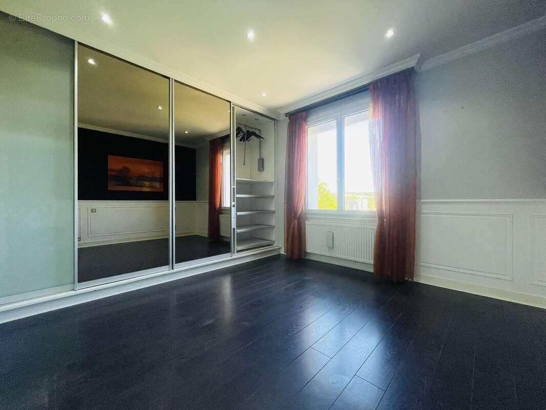 Maison 117 m² à Jumilhac-Le-Grand  - photo 7