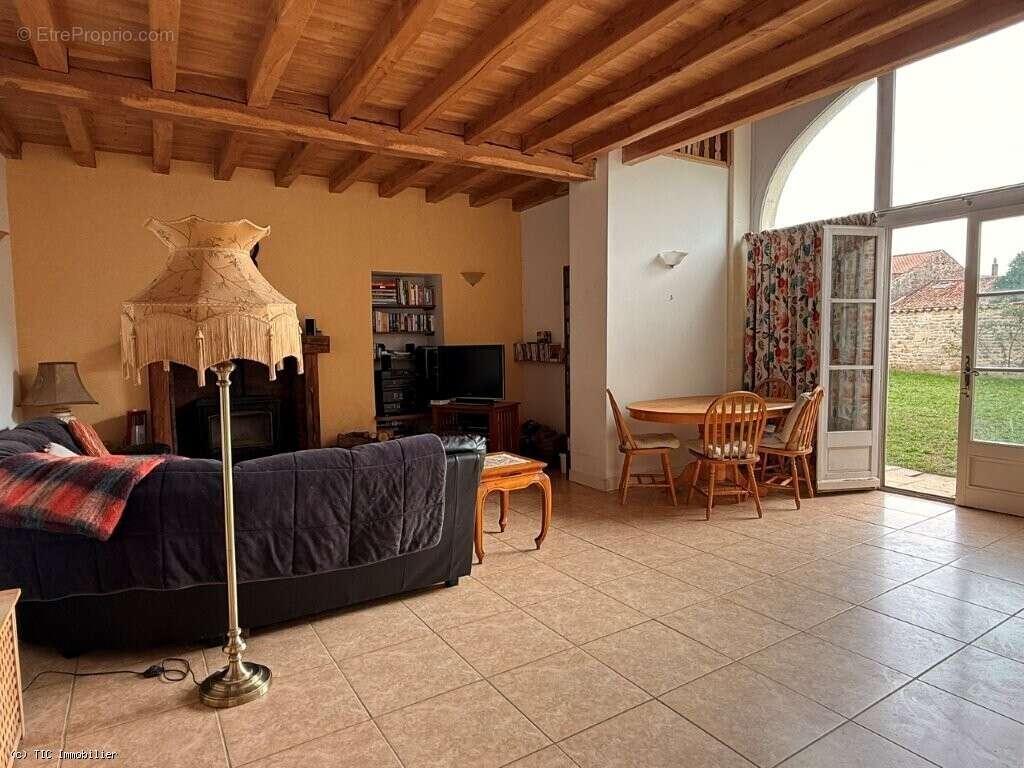 Vaste Maison de Village Avec Piscine Chauffée - photo 15