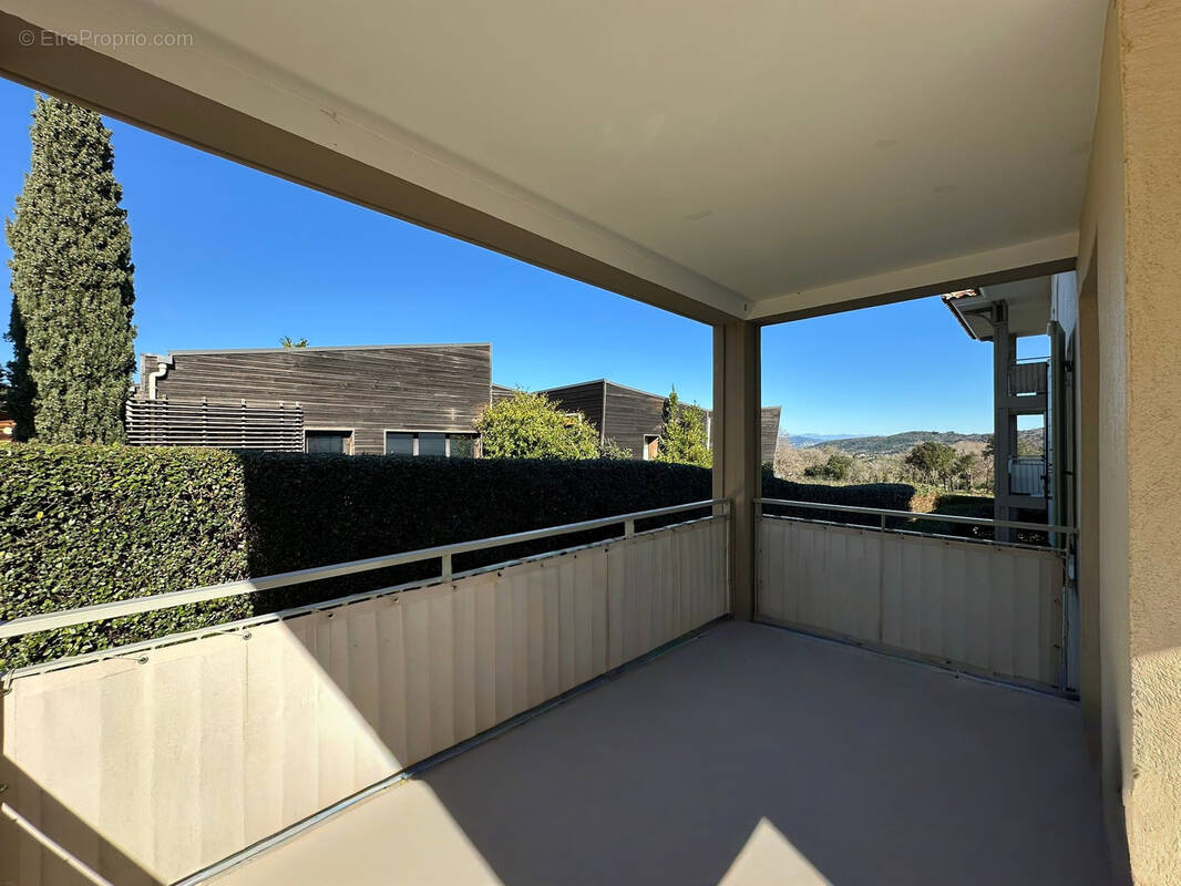 Appartement à LA CROIX-VALMER