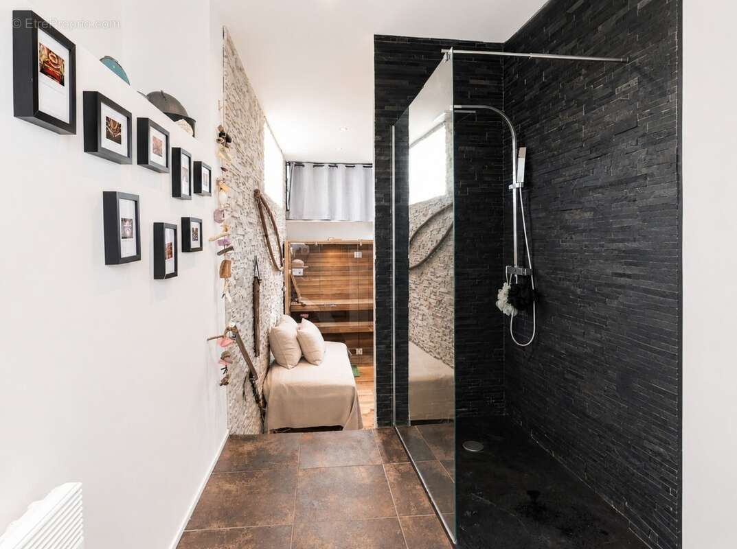 Magnifique Loft d’architecte de 252m2 - Marseille 13014 - photo 9