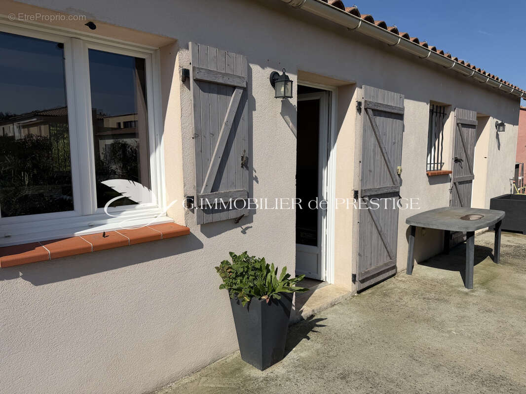 Maison à MONTEUX
