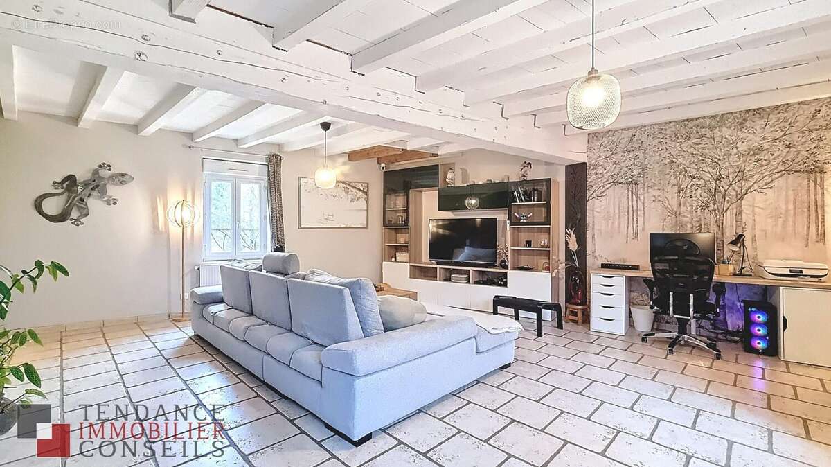 Maison à VAUX-EN-BEAUJOLAIS