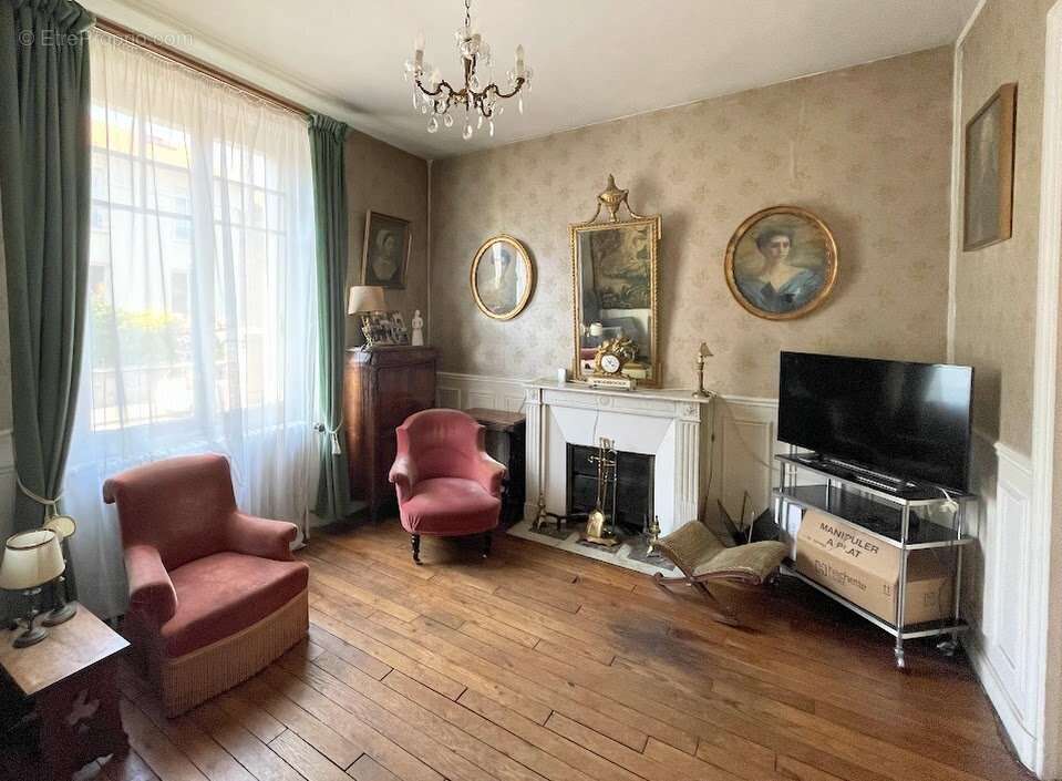 Maison à VERSAILLES
