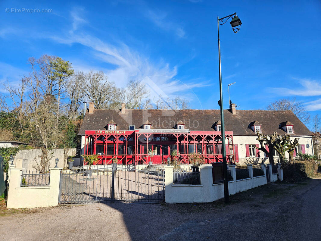 Maison à MONTAIGU-LE-BLIN