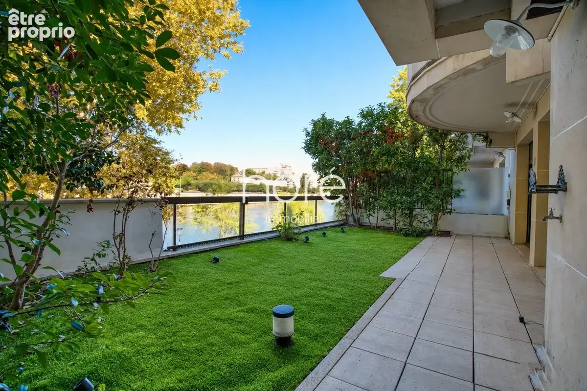 Appartement 8 pièces 232 m² à vendre à Neuilly-Sur-Seine (92200) - photo 2