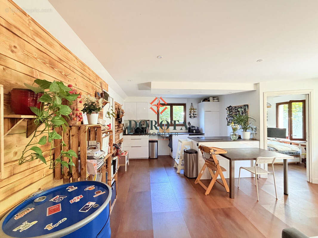 Appartement à MEYLAN