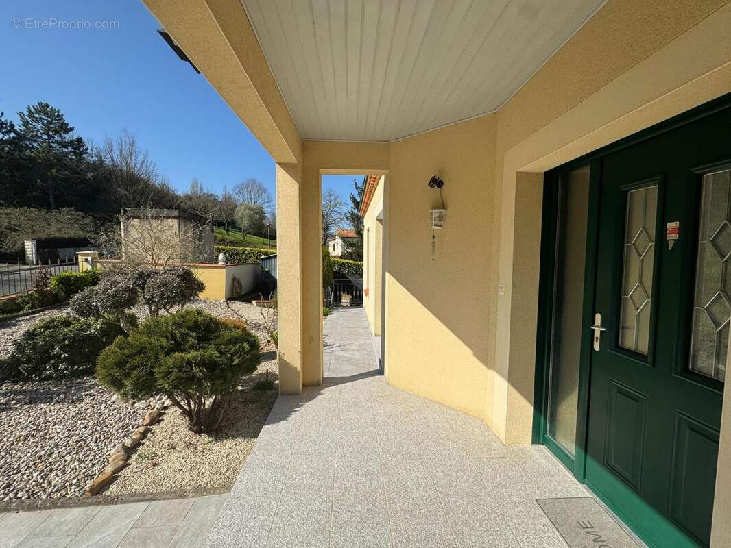 Photo 2 - Maison à PUJOLS