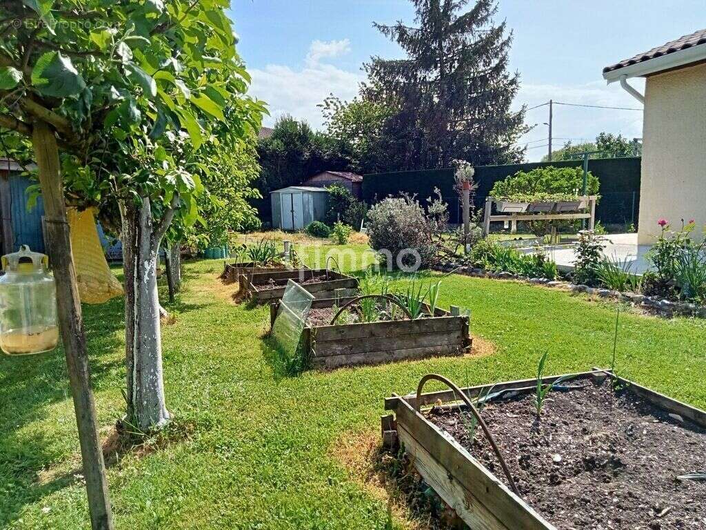 villecomtal maison 5 pièces avec garage - photo 11