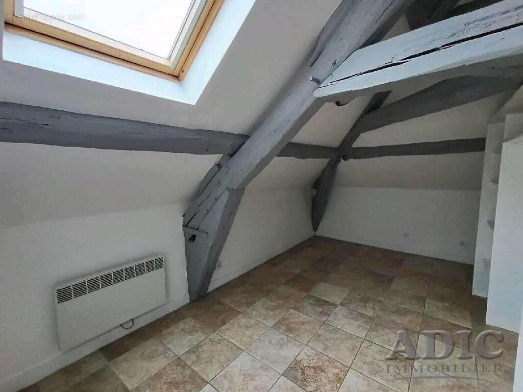 Appartement à LE PLESSIS-BELLEVILLE