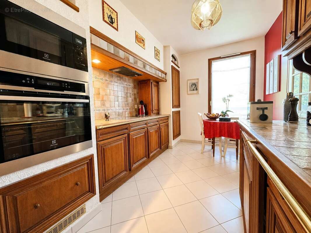 Appartement à LE PLESSIS-TREVISE