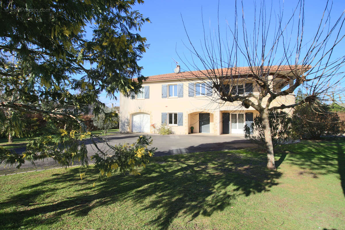 Maison à PUY-L'EVEQUE