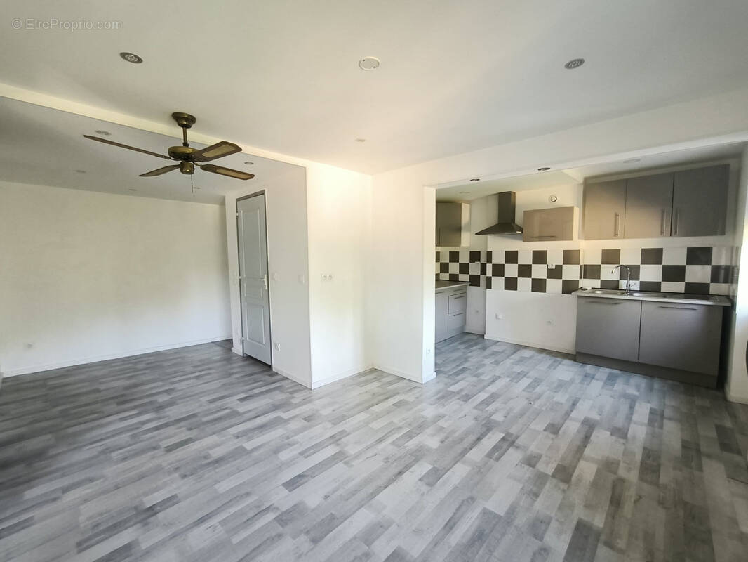 Appartement à SAINT-ETIENNE