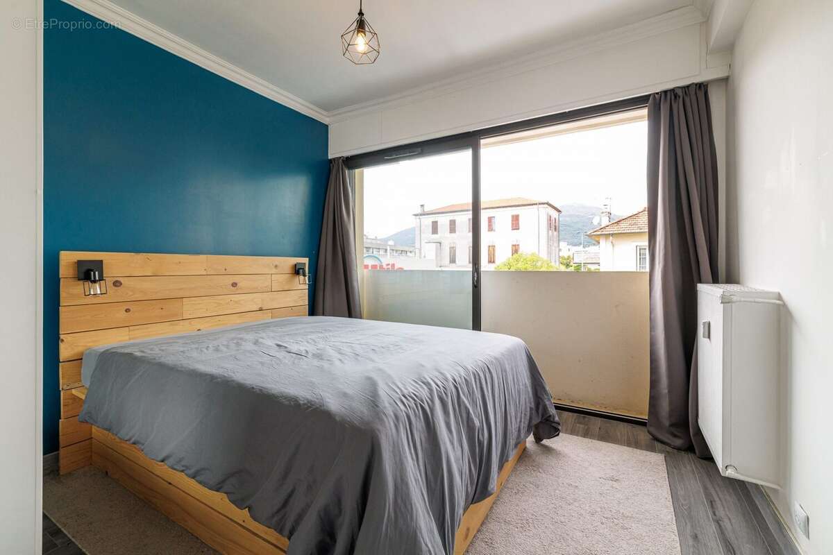 Appartement à VENCE