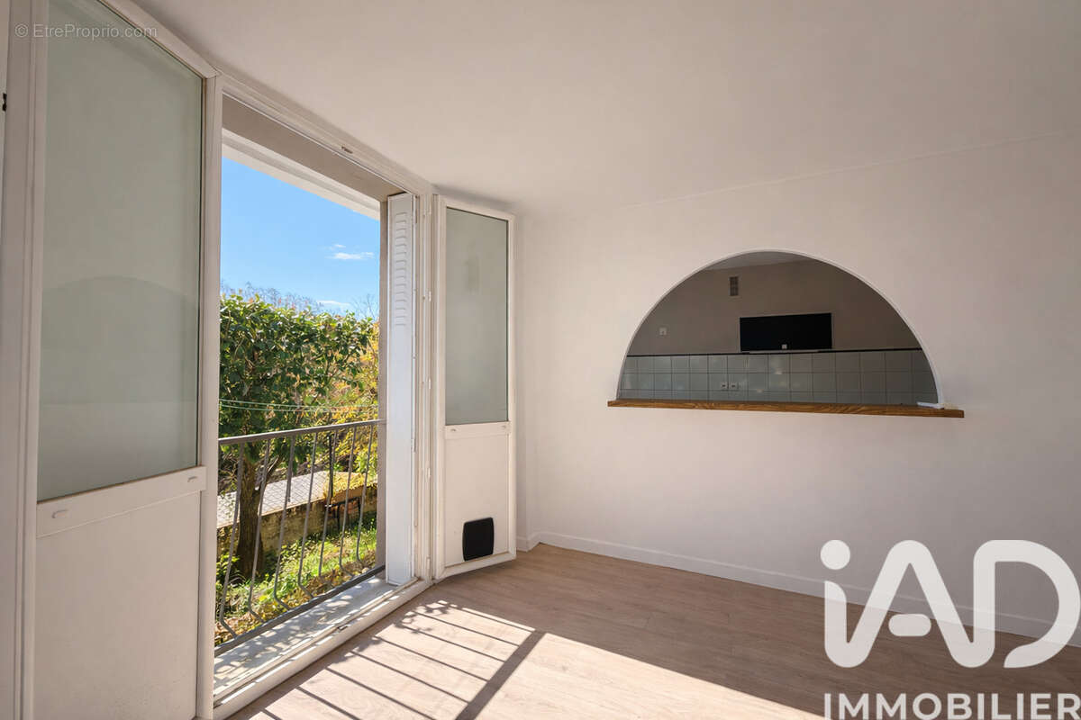 Photo 3 - Appartement à MARSEILLE-9E