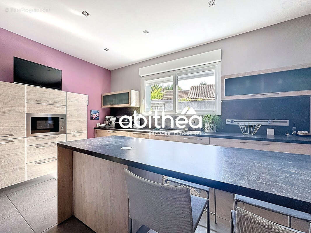 Maison à COURRIERES