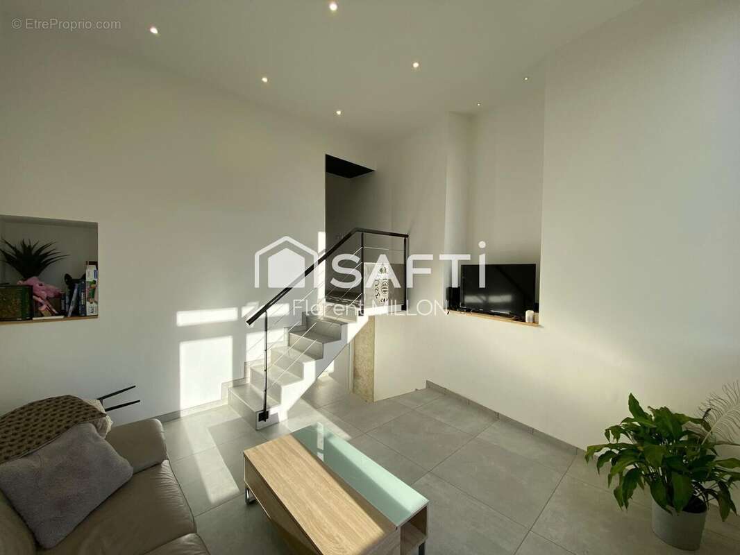 Photo 2 - Maison à LA MURETTE