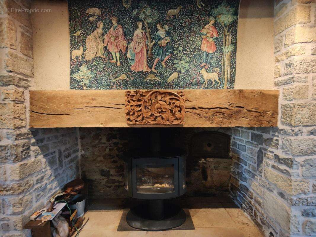 Maison à PREVINQUIERES