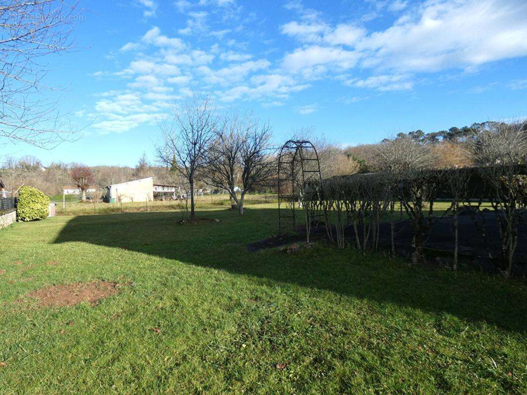 Maison Cherveix Cubas 90 m2 / sous-sol / studio / jardin 1000m² - photo 2