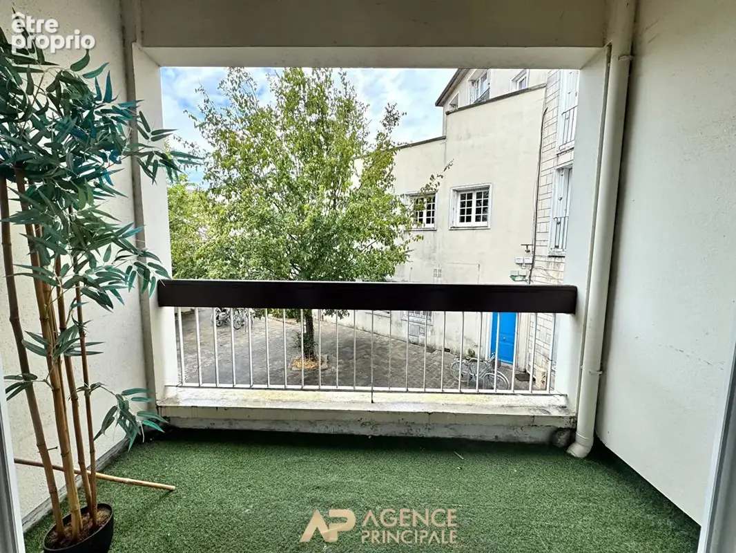 Appartement  - Type 2 - Hyper-centre (port) - 39m2 - Loggia - Ascenseur - photo 14