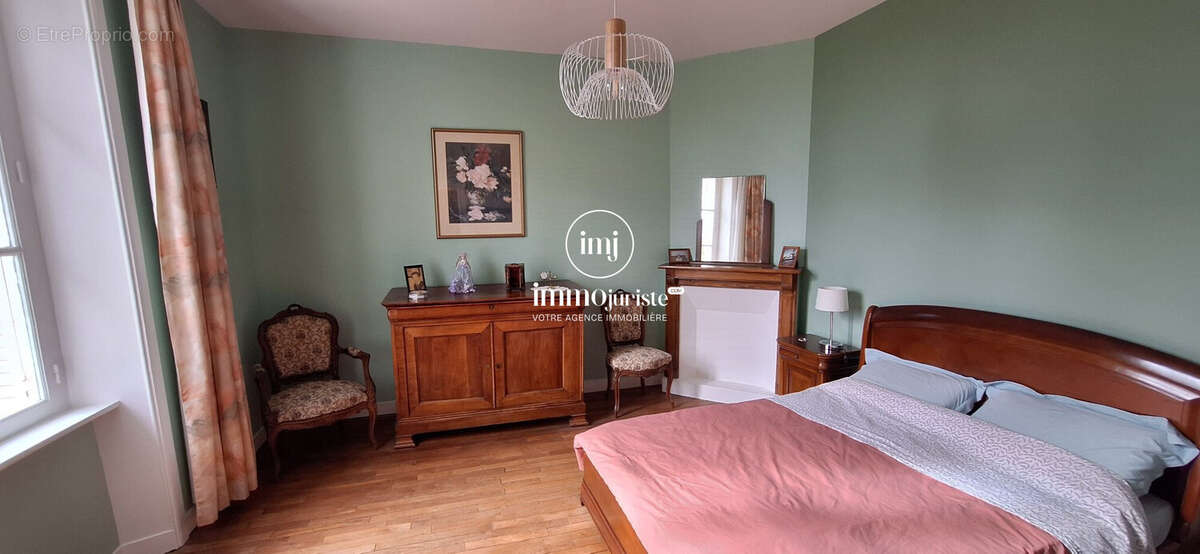 Maison à VERNEUIL-SUR-VIENNE