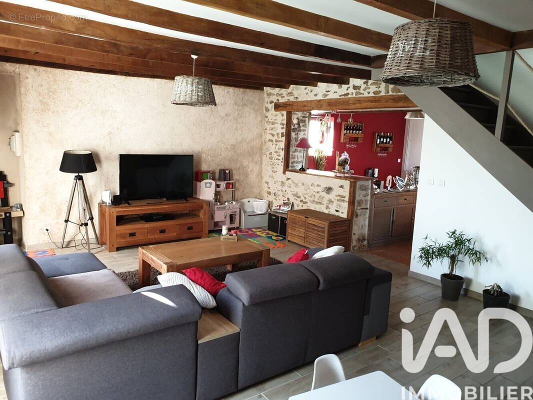 Photo 1 - Maison à VASLES