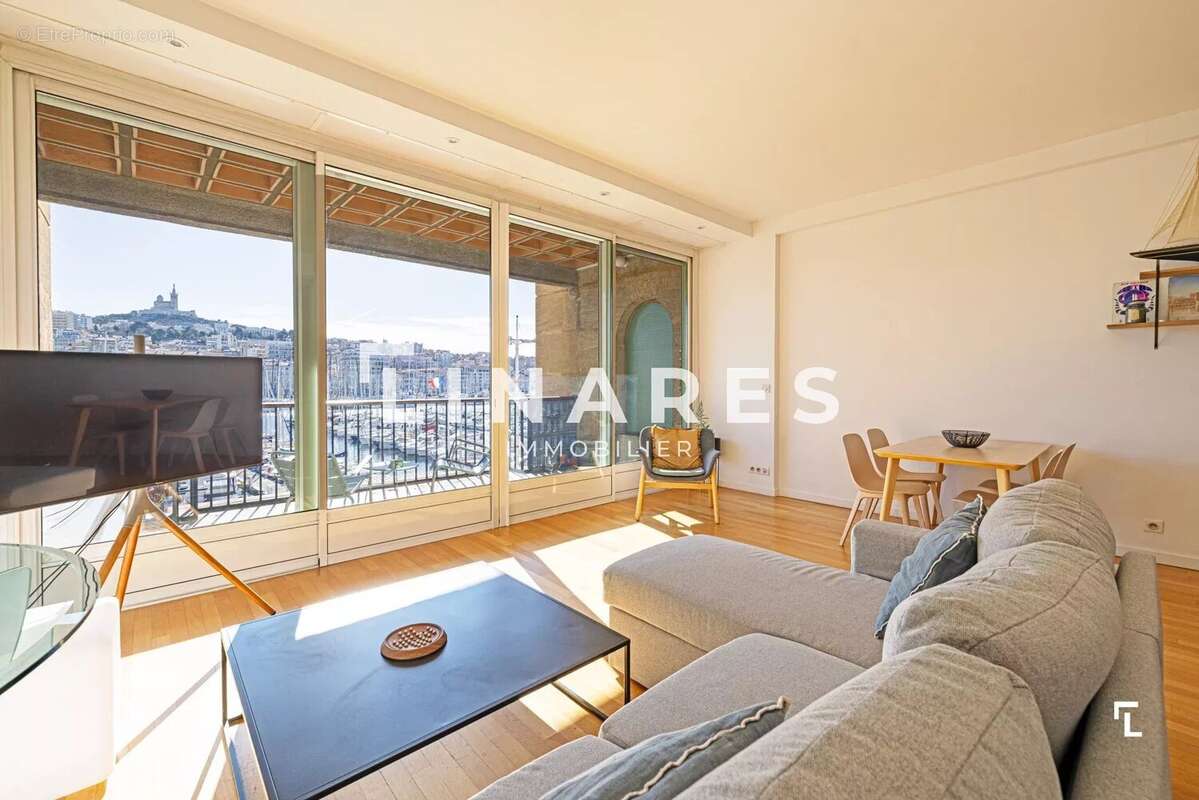 Appartement à MARSEILLE-2E