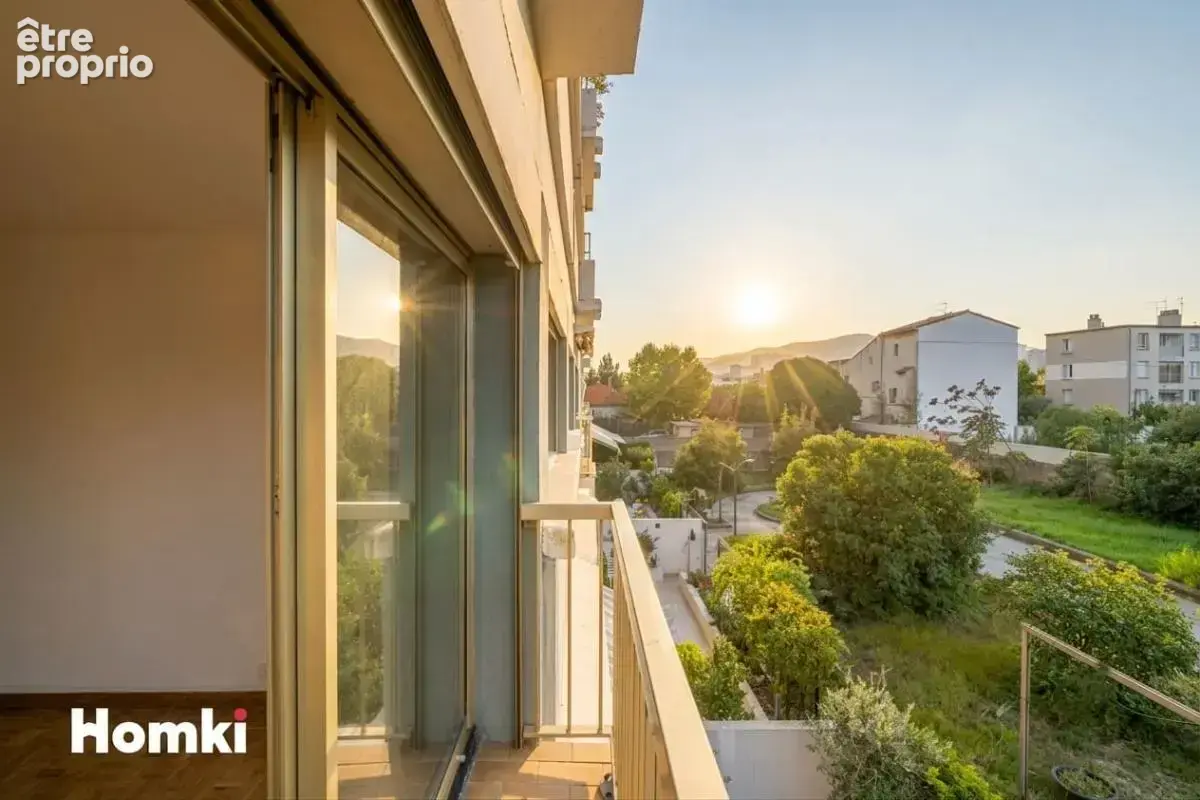 Appartement à MARSEILLE-9E