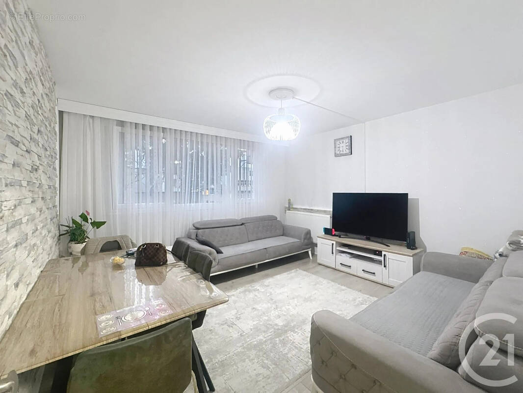 Appartement à GARGES-LES-GONESSE