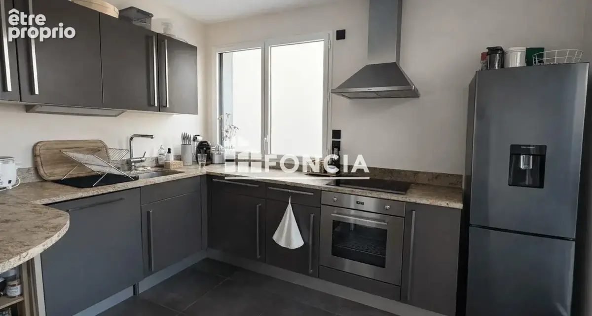 RUEIL-MALMAISON – Appartement  À VENDRE LOUÉ – 3 pièces de 62 m² avec balcon cave et parking - photo 6