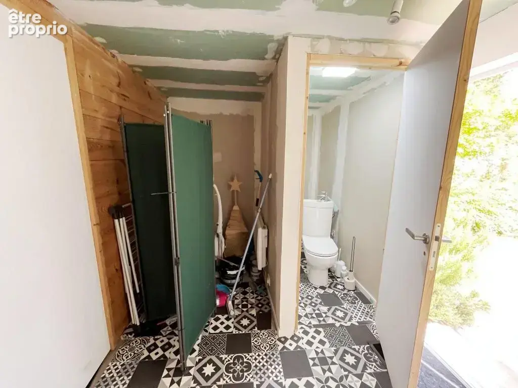 Agréable maison de village et sa dépendance sur son jardin clos de 410 m2 dans le Nord de l'Yonne. - photo 18