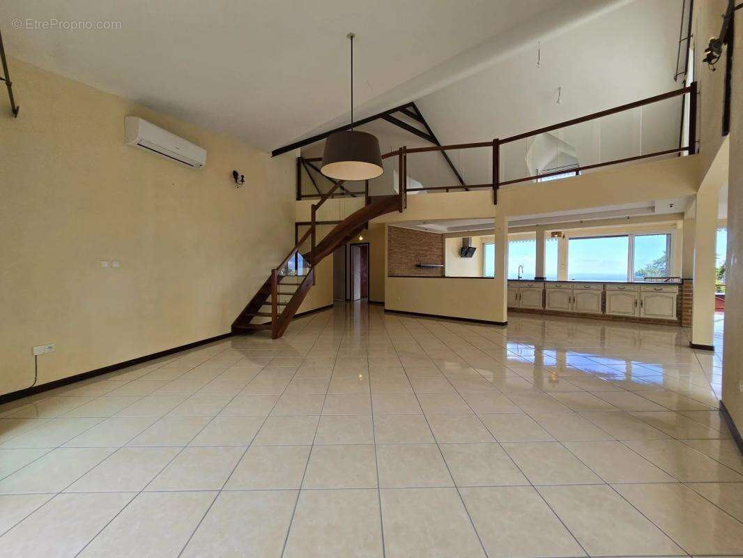 Maison à SAINT-BENOIT