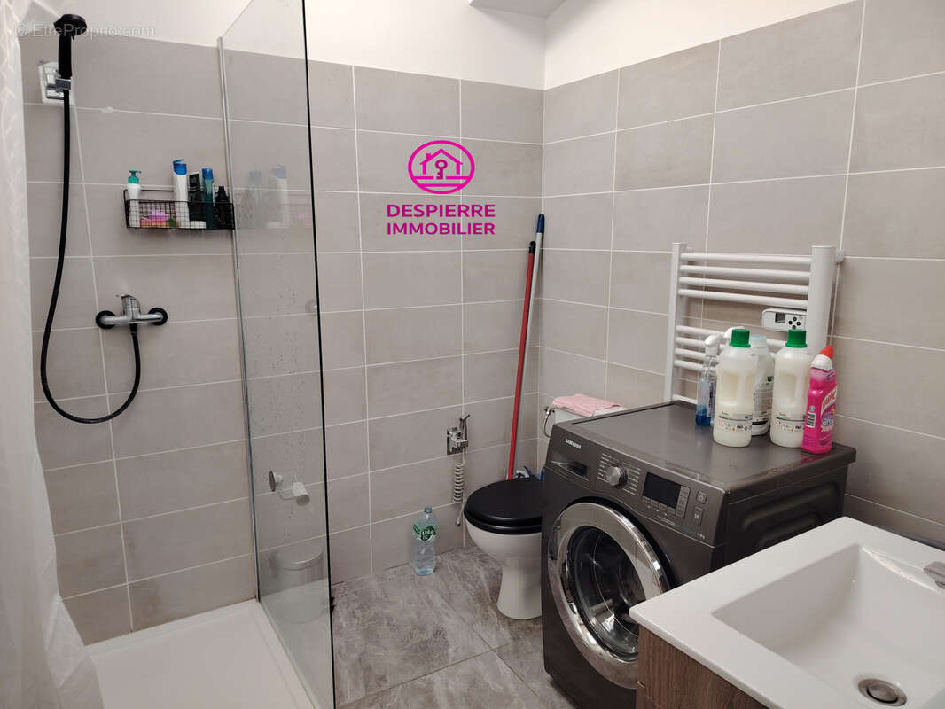Appartement à LE PEAGE-DE-ROUSSILLON