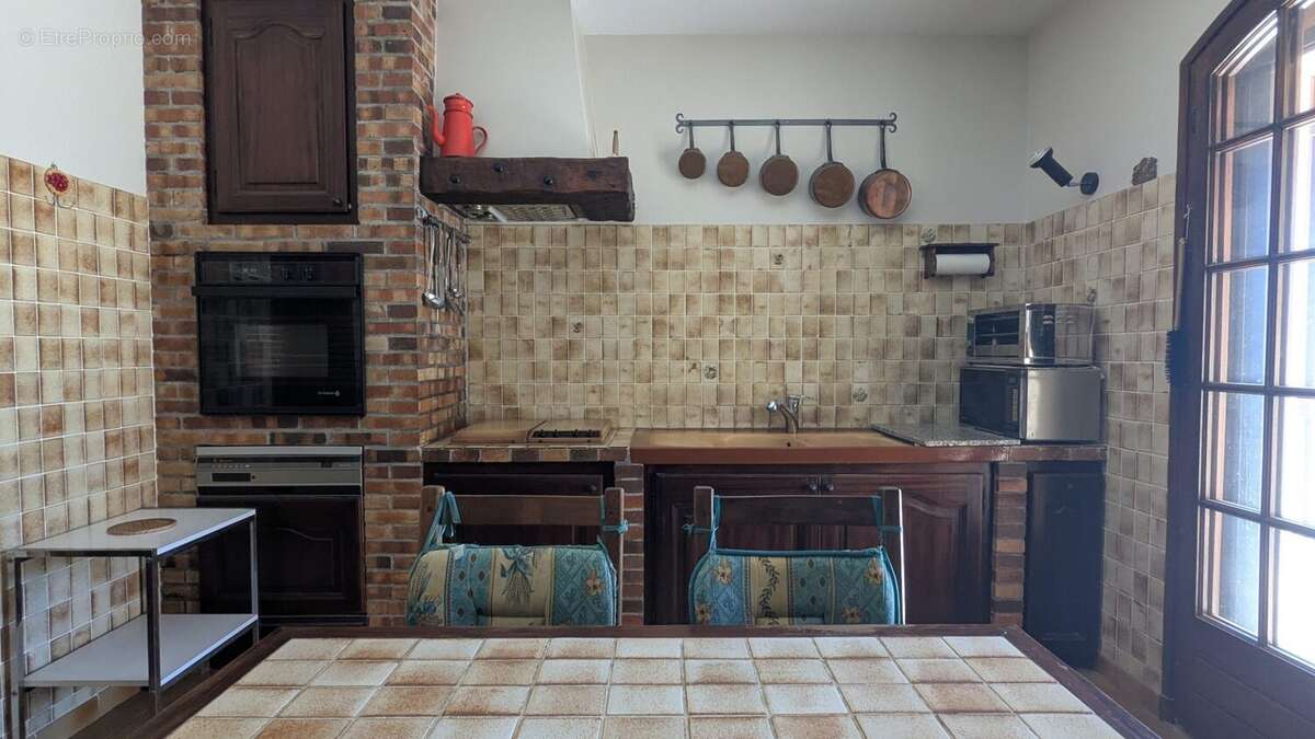 Maison 140 m² à Ceyreste  - photo 4