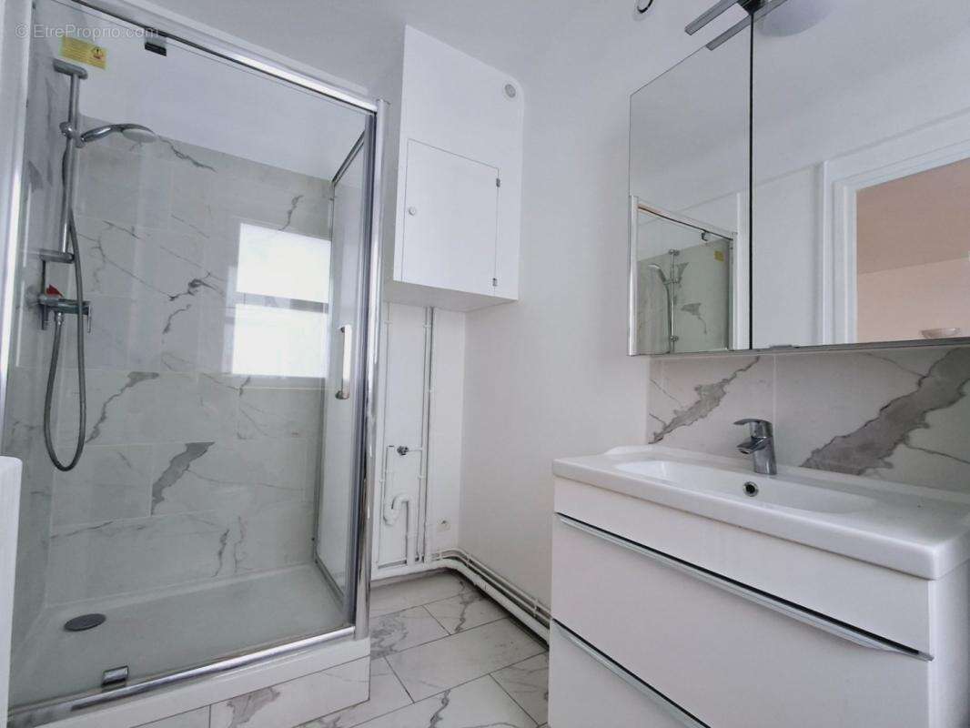 Appartement à PARIS-7E