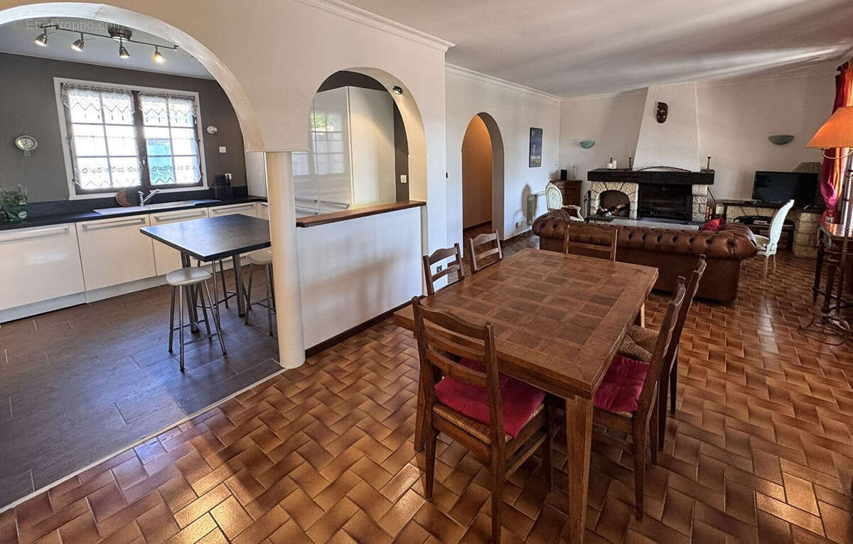 Maison à VENTENAC-CABARDES