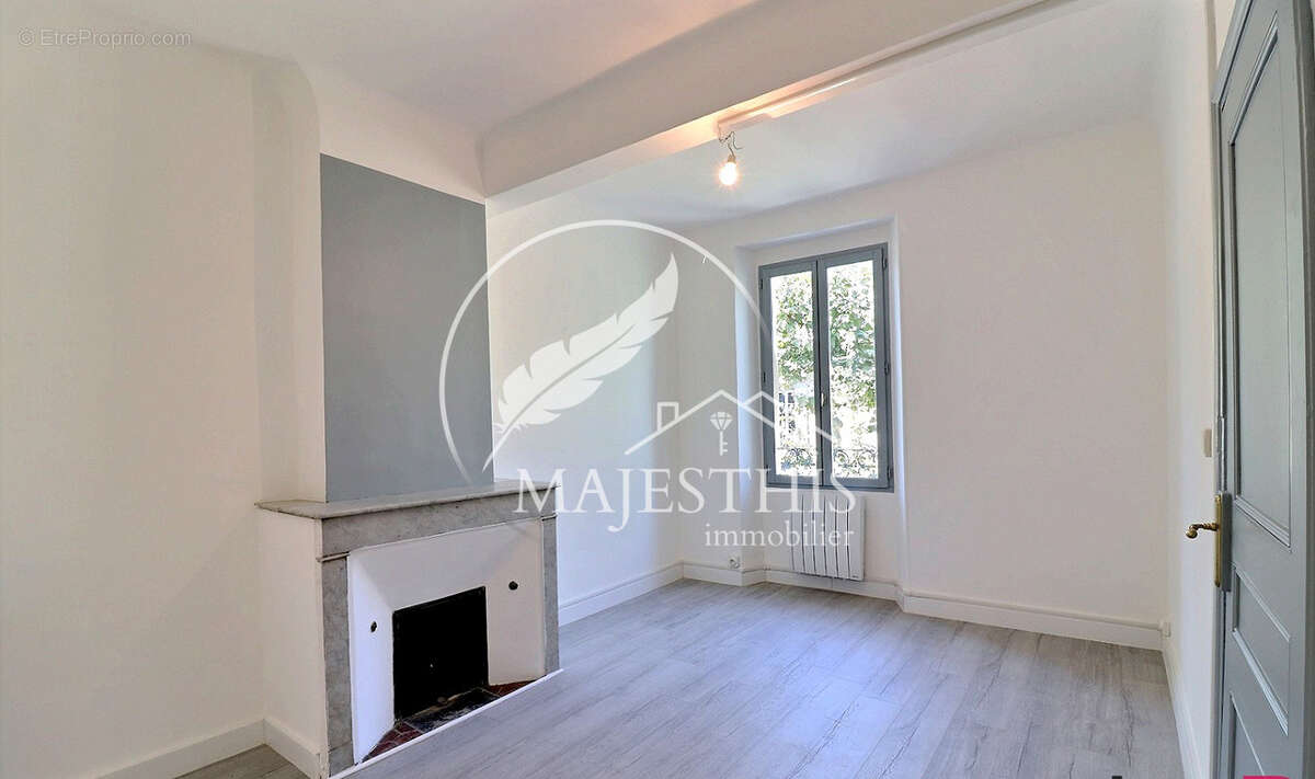 Appartement à HYERES