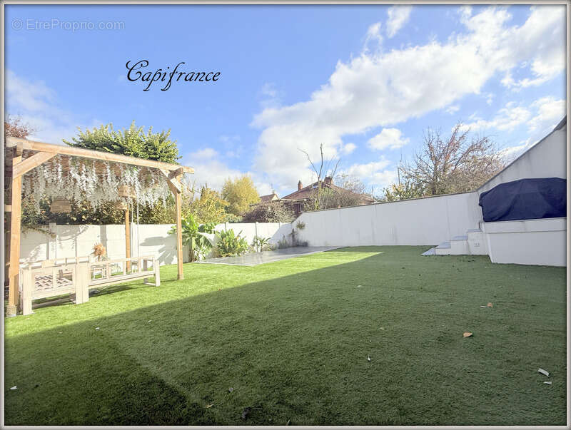 Maison à AULNAY-SOUS-BOIS