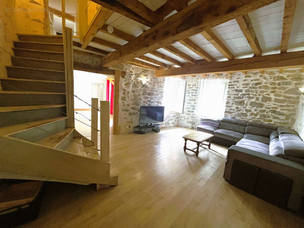 A vendre villa de caractere  de 120m2  villar st anselme - photo 2