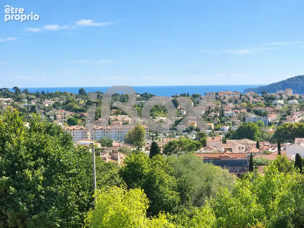Toulon   bas faron  t5 90 m2 renové   grande terrasse, parking privée et aperçu mer. - photo 8