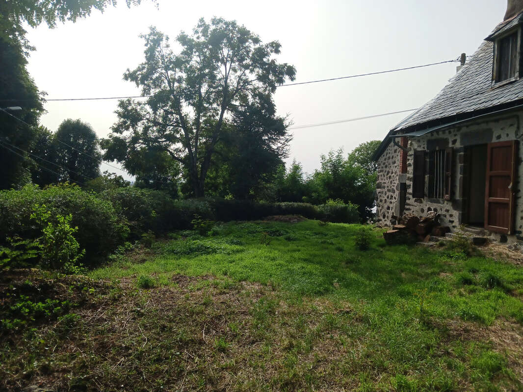 Maison à SAINT-BONNET-DE-SALERS