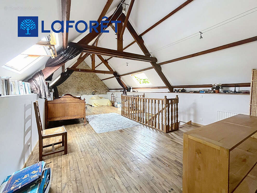 A VENDRE- Maison Malguénac 5 pièce(s) 360 m2 - photo 13