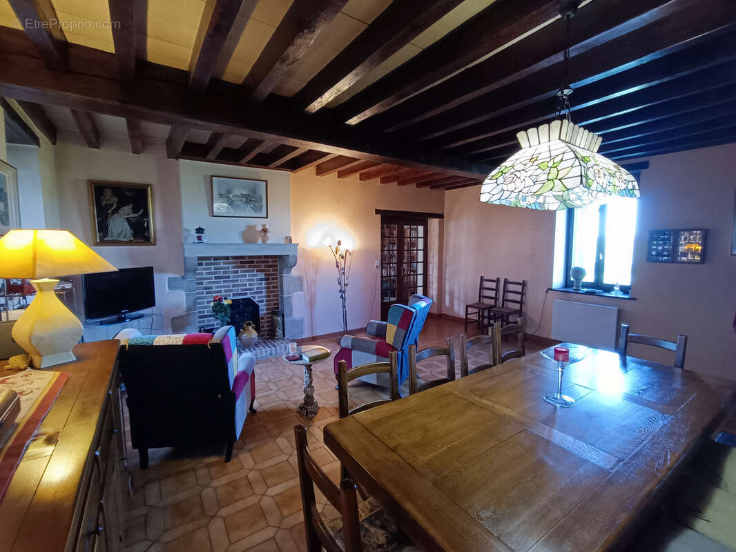 Maison à COUY